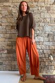 Jo Jo Quirky Classic Barrel Pant Rust